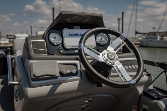 Pontoon 230 LE