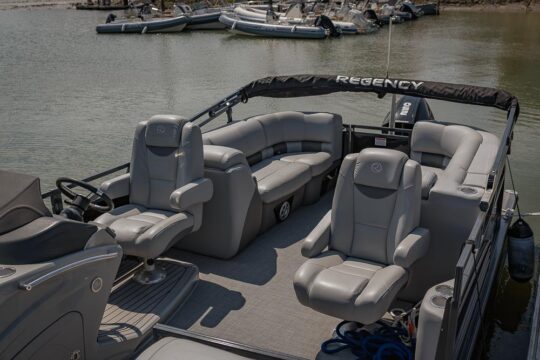 Pontoon 230 LE